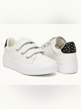 J/SLIDES White Velcro Sneakers with Black Studs